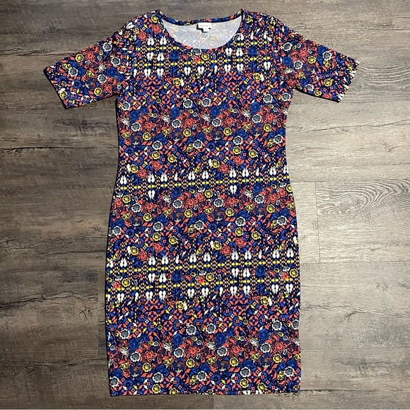 Aztec Floral Patterned T Shirt Dress. - Picture 3 of 9